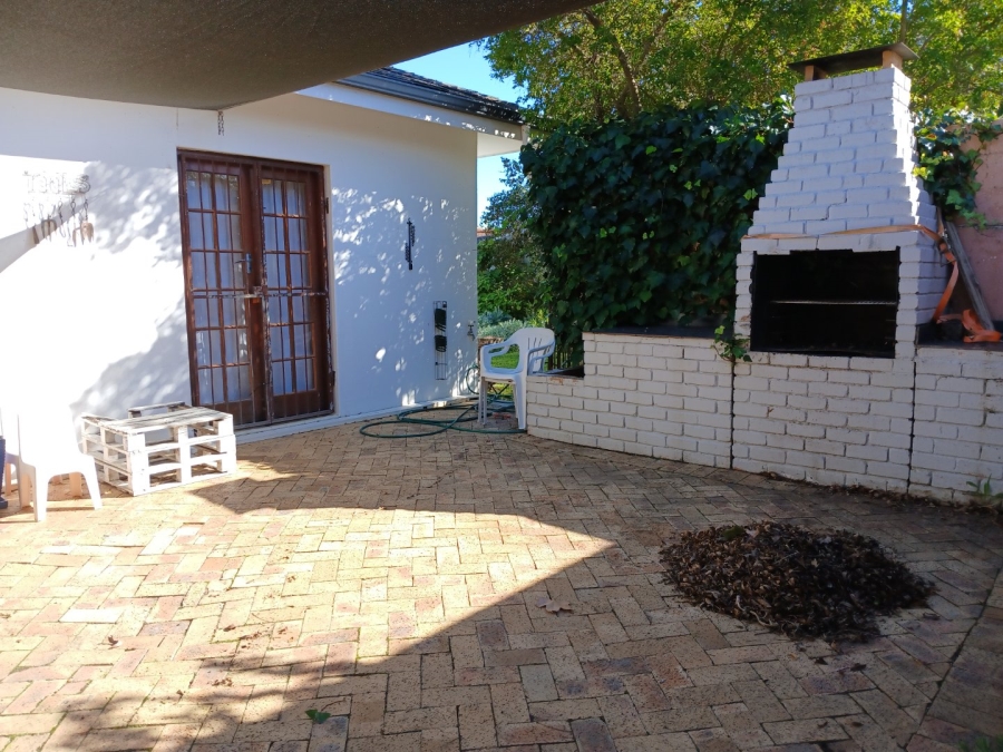 3 Bedroom Property for Sale in Roundhay Western Cape
